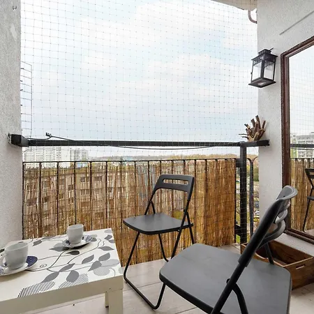 Przytulny Apartament Z Wanna Blisko Parku I Stawu We Wroclawiu By Renters * ヴロツワフ