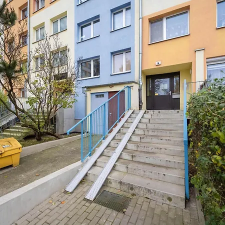Przytulny Apartament Z Wanna Blisko Parku I Stawu We Wroclawiu By Renters アパート *