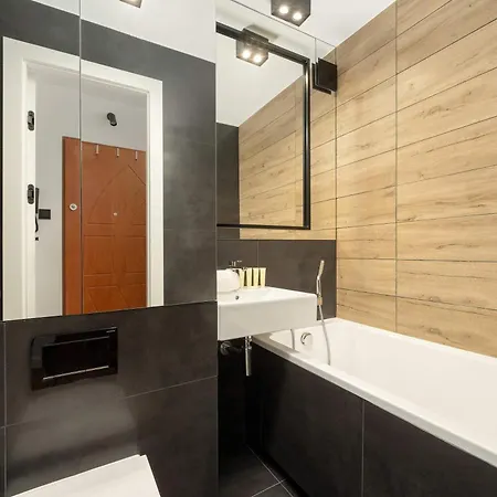 Przytulny Apartament Z Wanna Blisko Parku I Stawu We Wroclawiu By Renters *