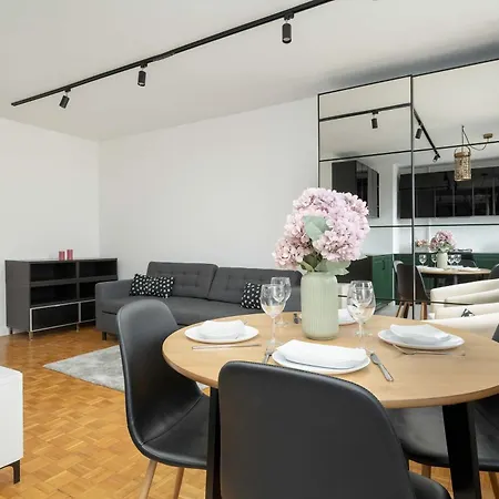 Przytulny Apartament Z Wanna Blisko Parku I Stawu We Wroclawiu By Renters شقة