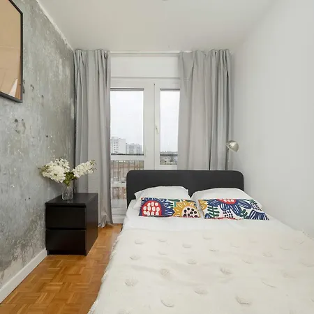 Przytulny Apartament Z Wanna Blisko Parku I Stawu We Wroclawiu By Renters *
